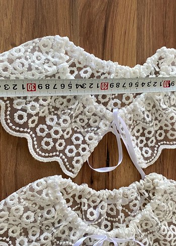 Kız Çocuk Beyaz Nakışlı Dantel Bolero - Görsel 2