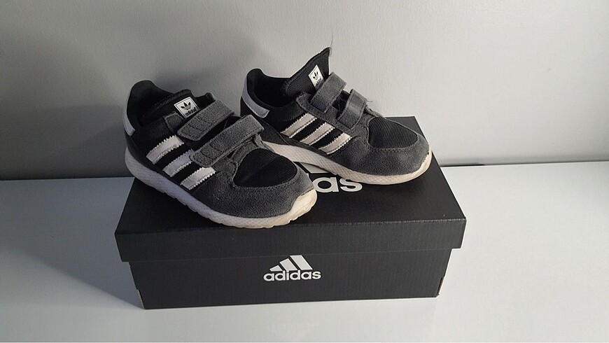 Adidas spor ayakkabı çocuk 26,5 numara kız erkek