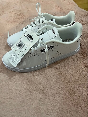 Adidas spor ayakkabı