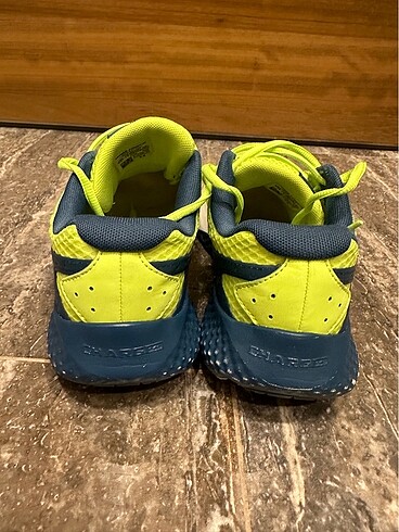 39 Beden Under Armour spor ayakkabı