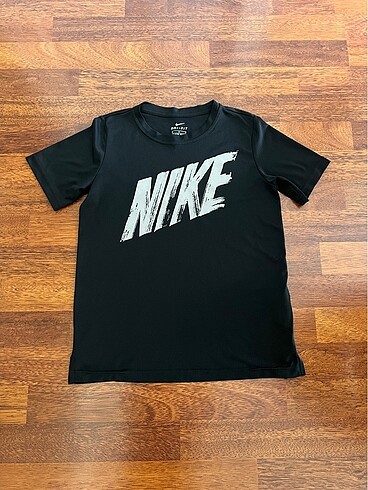 Nike dri fit tshirt