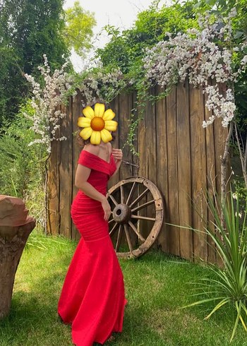 Kırmızı Drapeli Straplez Uzun Abiye Elbise - Görsel 2