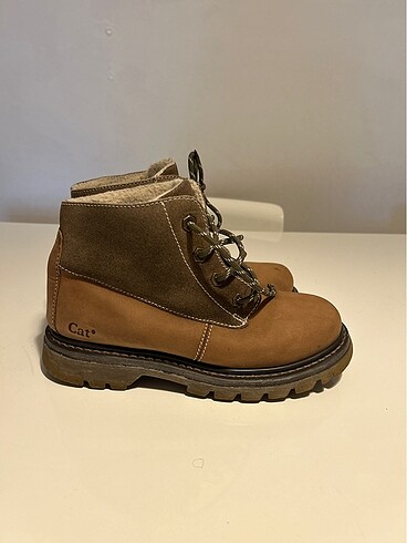 37 Beden camel Renk Bot. Cat 37 numara