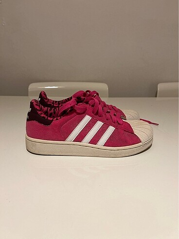 Adidas spor ayakkabı
