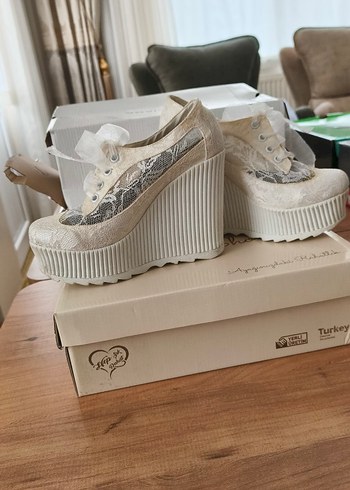 Beyaz Dantel Detaylı Bohem Gelin  Ayakkabısı - Görsel 2