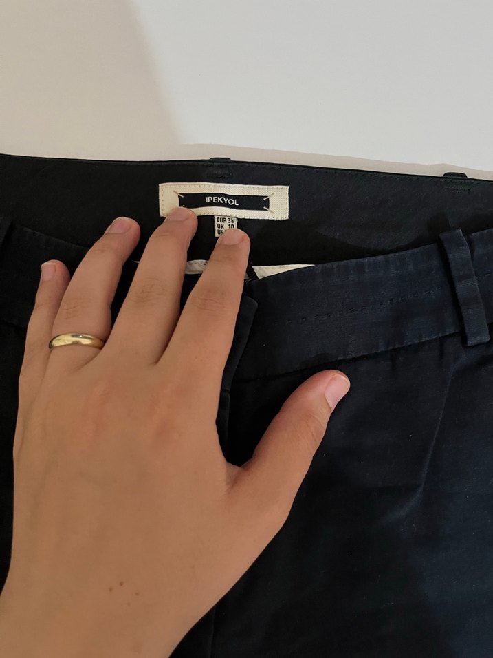 Şık Siyah Düz Pantolon — görsel 2/5