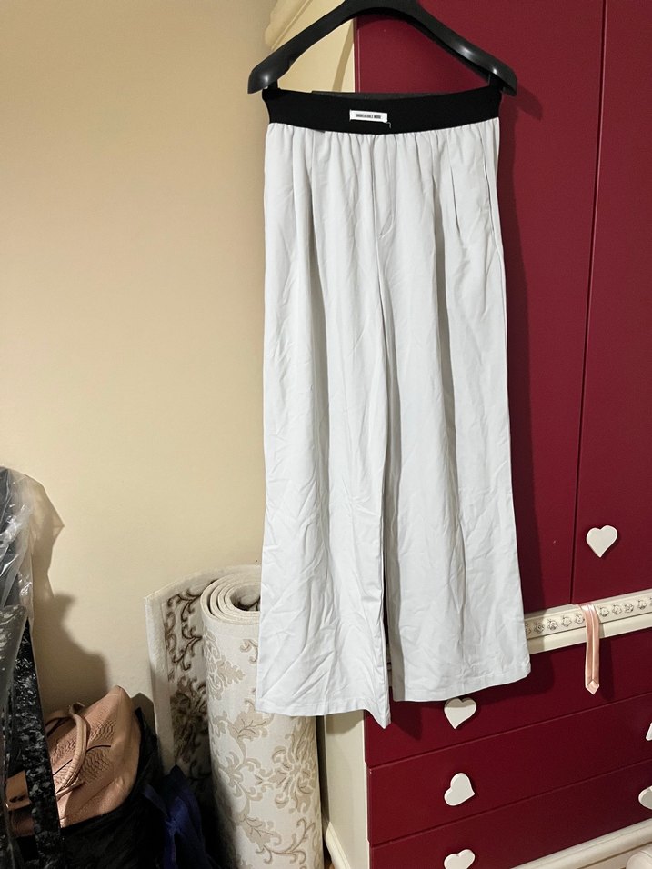 Gri Beli Lastikli Uzun Keten Pantolon — görsel 2/5