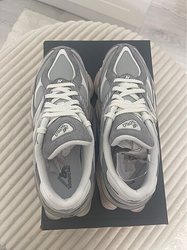 38 Beden gri Renk Newbalance 9060