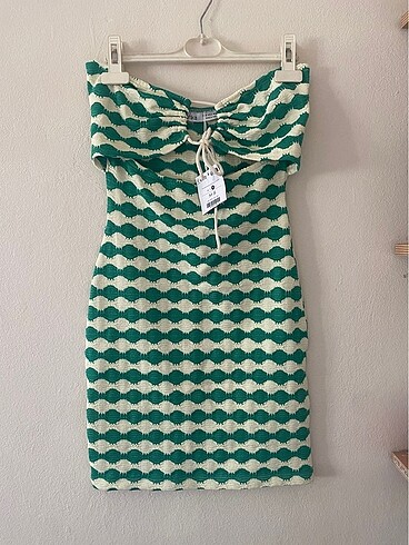Bershka mini straplez elbise