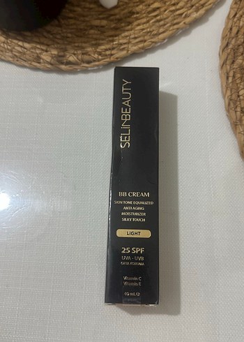 Selin Beauty Açık Ton Işıltılı BB Krem SPF 25