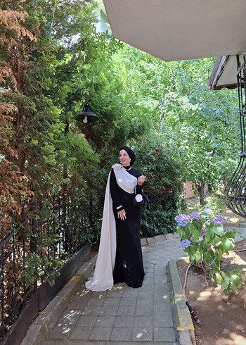 Uzun Kollu, Dökümlü Beyaz Gotik Elbise