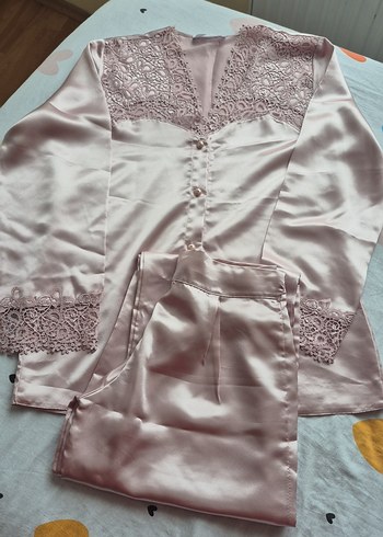 Vintage Pudra Pembe Uzun Kollu Saten Pijama Takımı