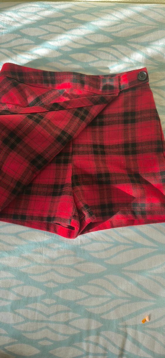 Kırmızı Ekoseli Düğmeli Mini Etek - Görsel 2