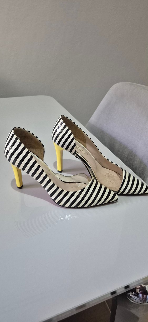 Zebra Desenli Beyaz Rugan Stiletto - Görsel 2