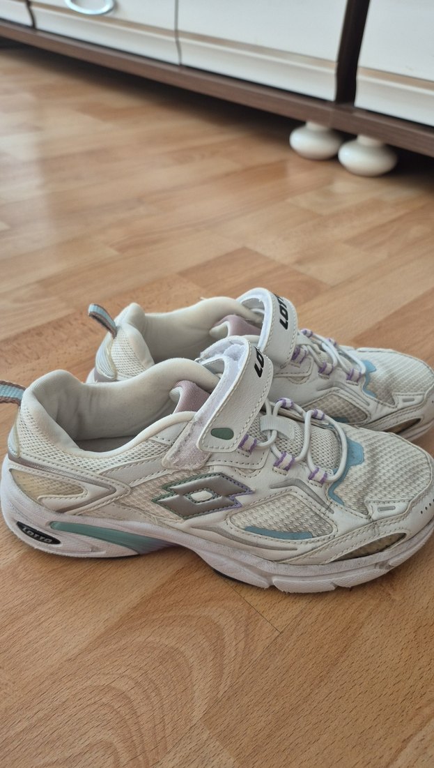 Beyaz Lotto Kız Çocuk Bağcıklı Spor Ayakkabı - Görsel 2