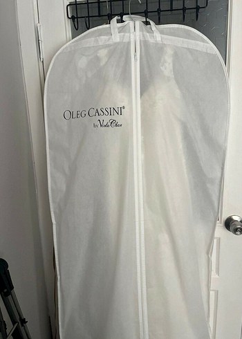 V Yaka A Kesim Beyaz Gelinlik - Görsel 3