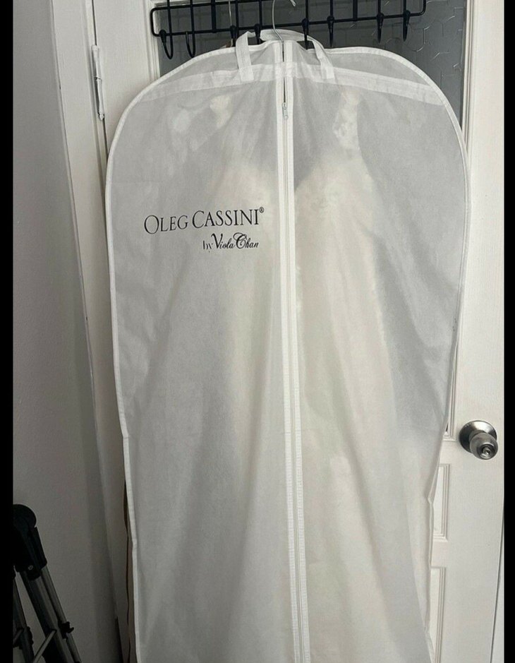 V Yaka A Kesim Beyaz Gelinlik - Görsel 3