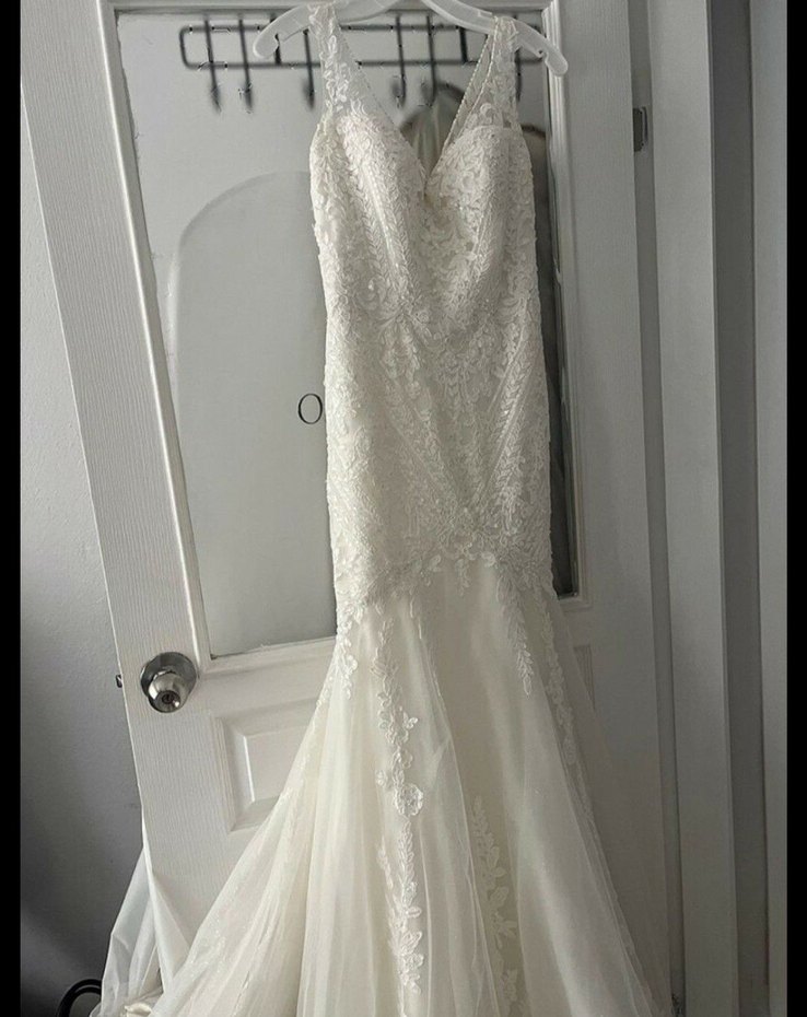 V Yaka A Kesim Beyaz Gelinlik - Görsel 2