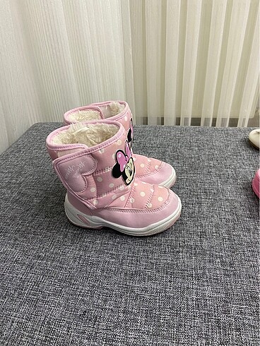 24 Beden Lcw lisanslı minni mouse bot