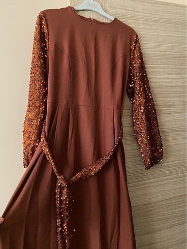Kahverengi kadın elbise