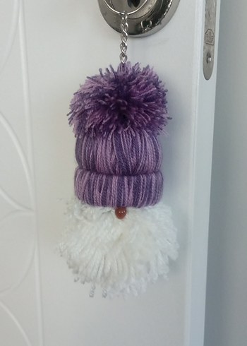 Mor Püsküllü Kadın Anahtarlık  tamamen el emeğidir - Görsel 2