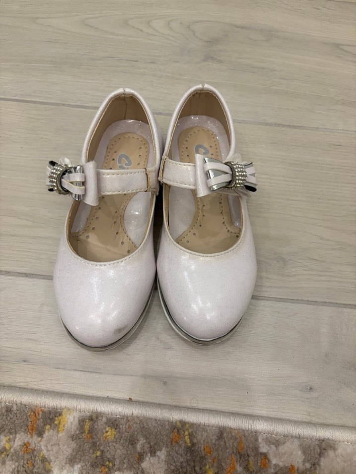 Kız Çocuk Beyaz Fiyonklu Babet - Görsel 2