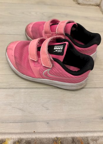 Nike Kız Çocuk Pembe Cırt Cırtlı Spor Ayakkabı - Görsel 2