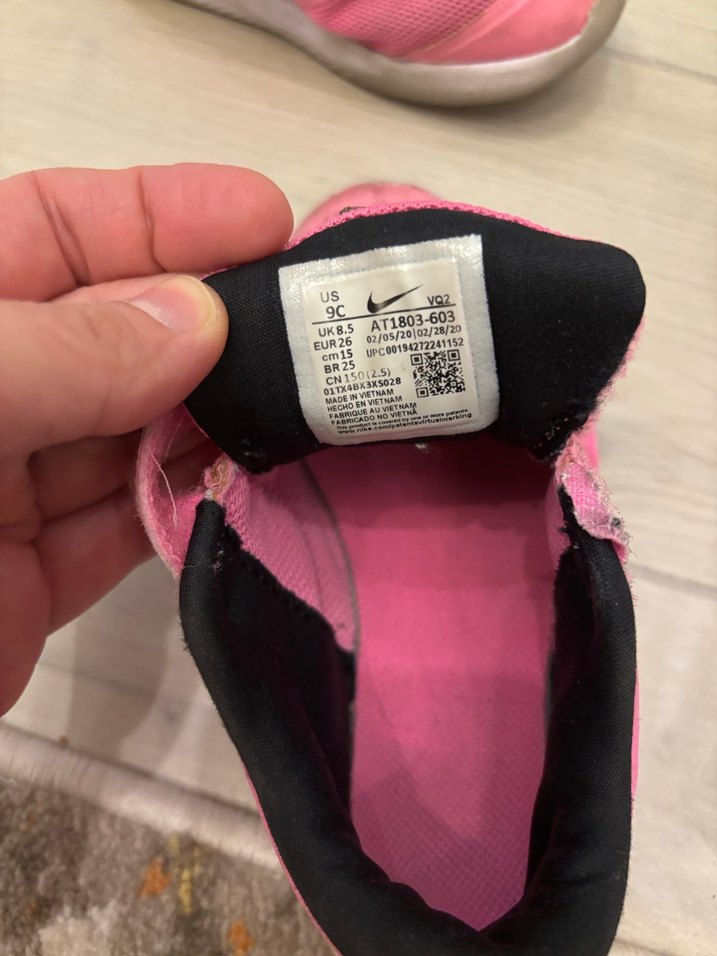 Nike Kız Çocuk Pembe Cırt Cırtlı Spor Ayakkabı - Görsel 3