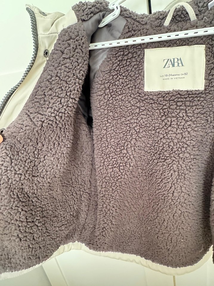 Bej Erkek Çocuk Düğmeli Yağmurluk - Görsel 4