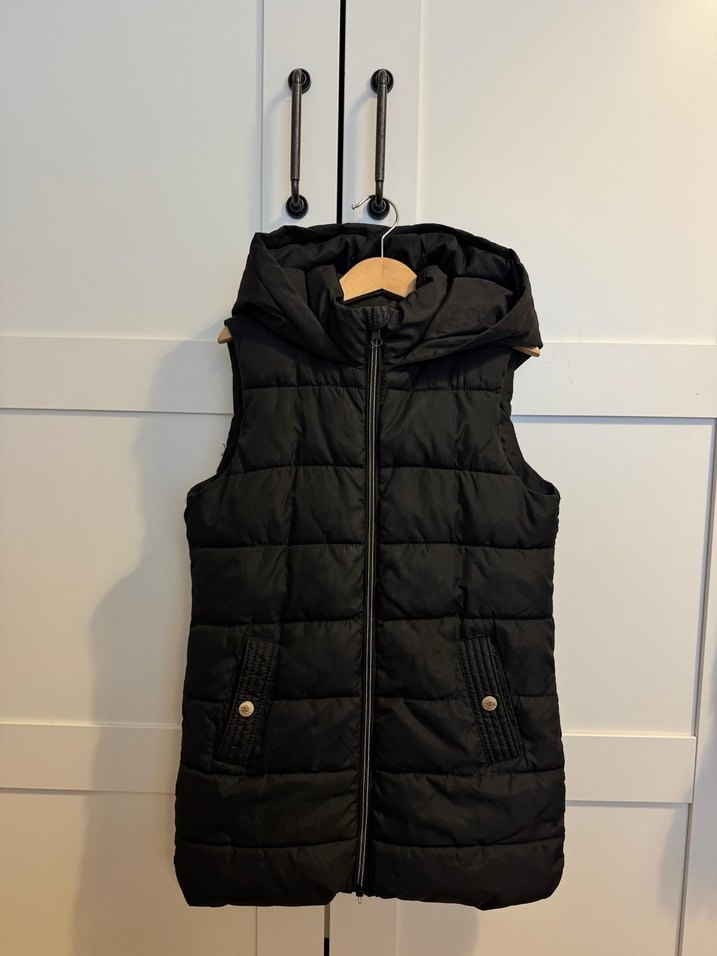 Siyah Kapüşonlu Fermuarlı kız çocuk Yelek - Görsel 2