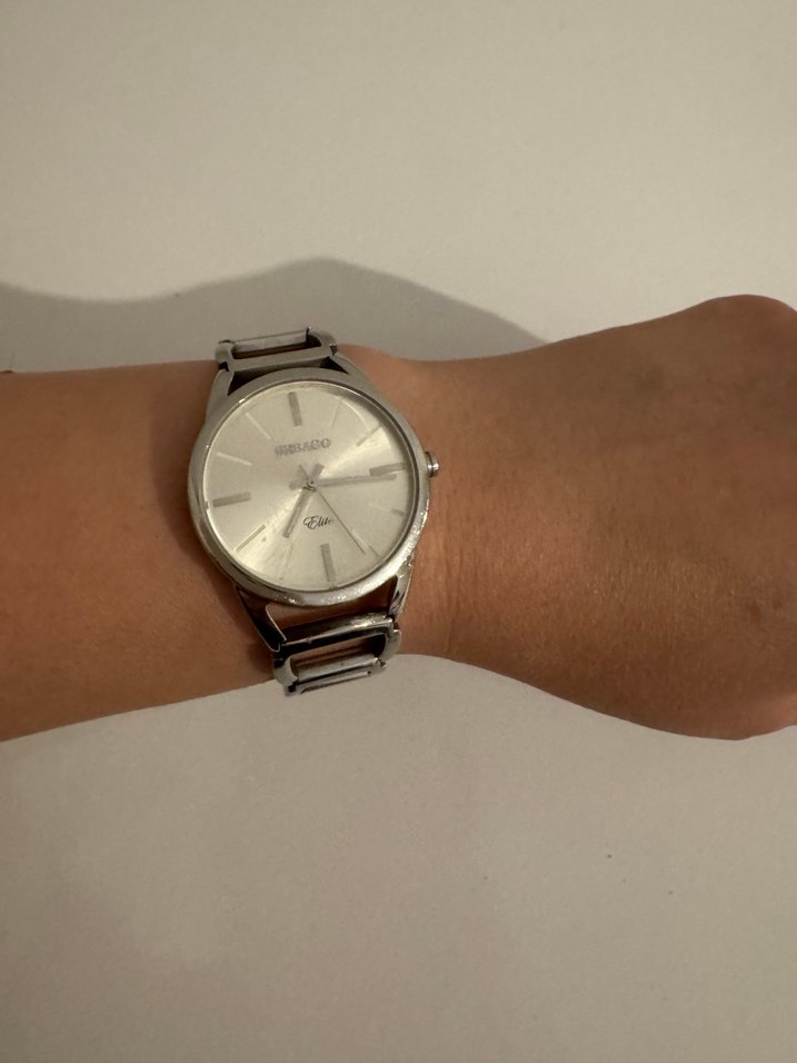 Gri Metal Kordonlu Minimalist Kadın Saati - Görsel 4