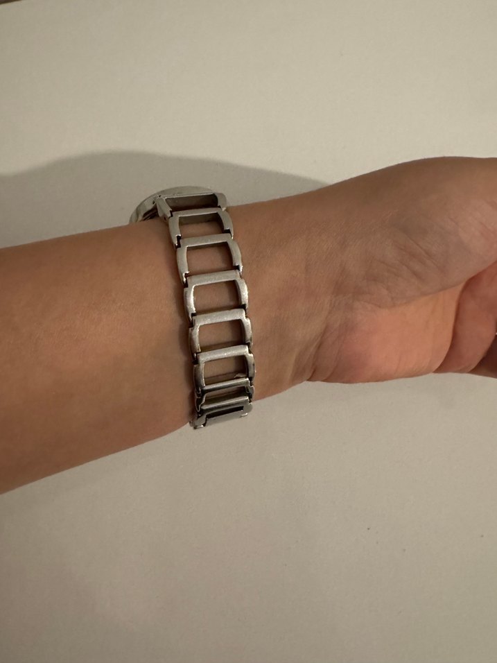 Gri Metal Kordonlu Minimalist Kadın Saati - Görsel 5