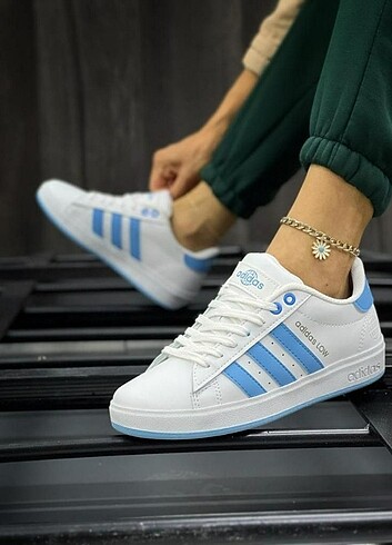 Beyaz Adidas Spor Ayakkabı 