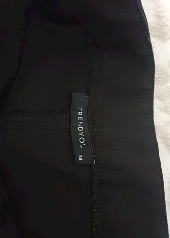 Kadın Siyah Fermuarlı Kumaş Pantolon Trendyol - Görsel 2