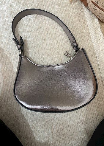 Stradivarius Gri Deri Tokalı Kadın Çanta