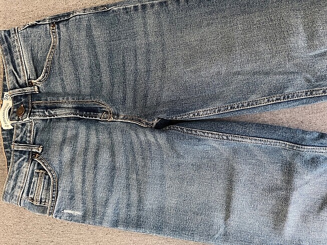 36 Beden Stradivarius jean
