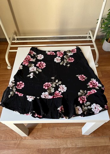 Çiçek Desenli Volanlı Mini Etek - Görsel 7