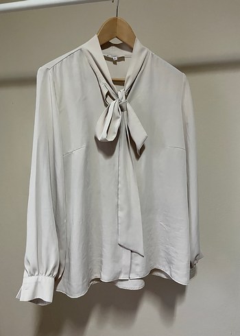 Bej Uzun Kollu Saten Bluz - Görsel 5