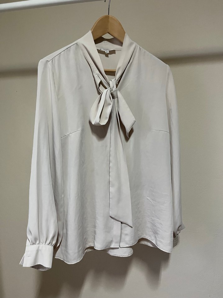 Bej Uzun Kollu Saten Bluz - Görsel 5