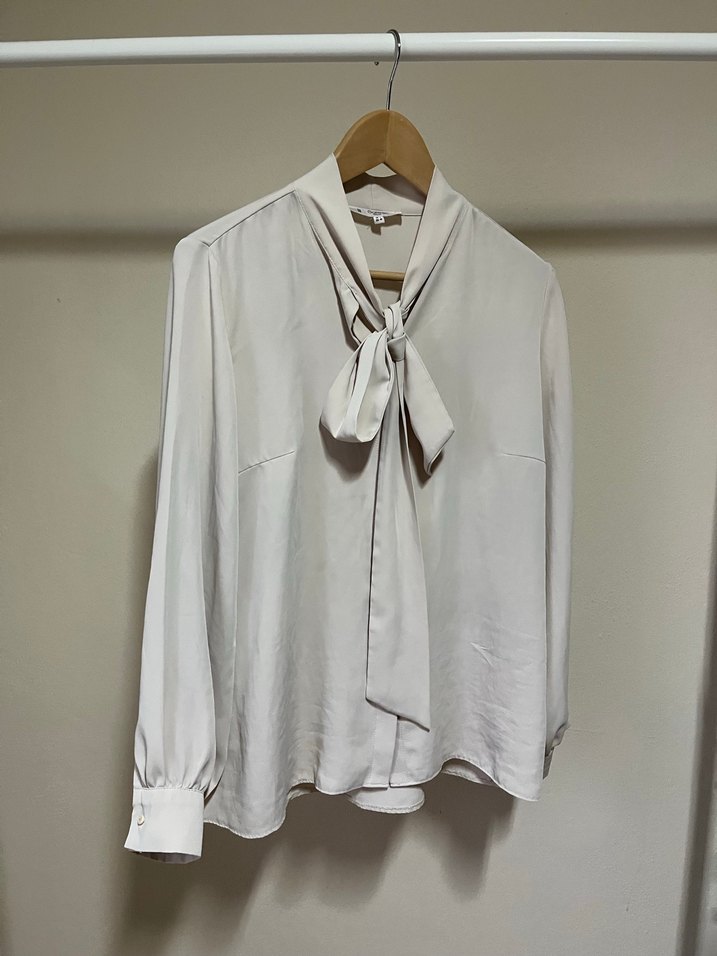 Bej Uzun Kollu Saten Bluz - Görsel 3