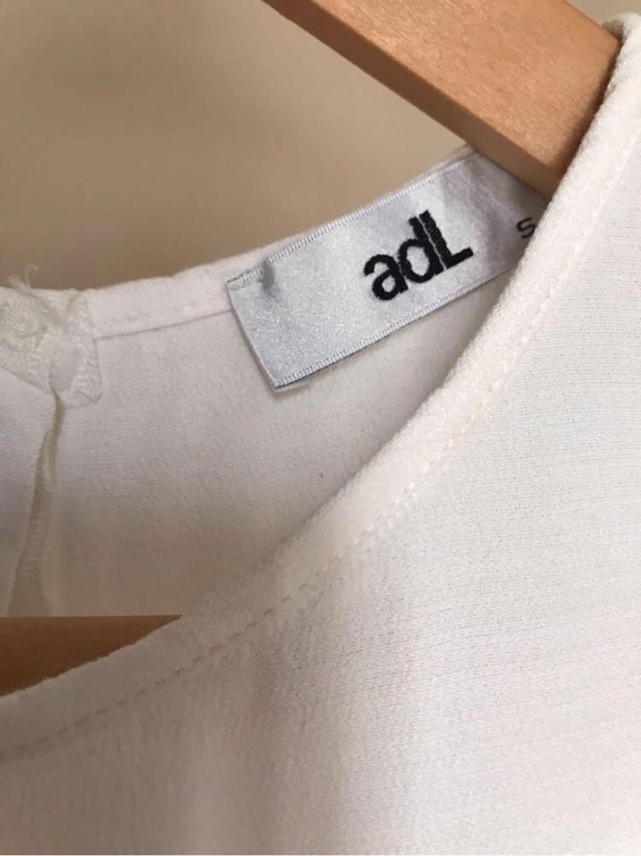 ADL Kemik Kolsuz Pliseli Keten Bluz - Görsel 4