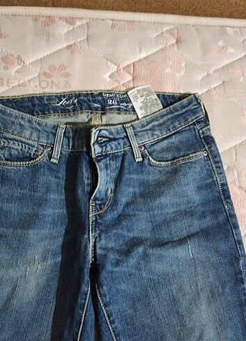 2 adet Levi's sıfır bayan pantolon 