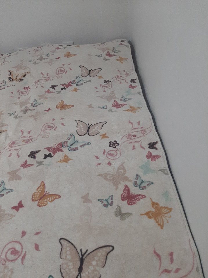 Çok Renkli Kelebek Desenli Kilim - Görsel 3