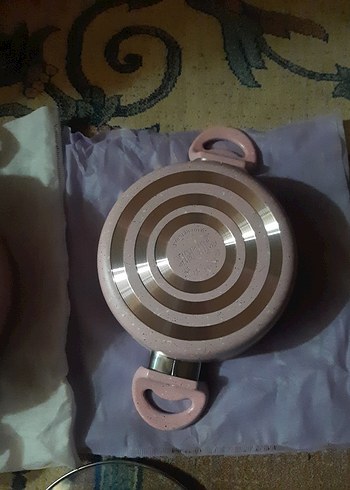 Yeni Ve Etiketli Pastel Pembe Tencere ve Tava Seti - Görsel 8