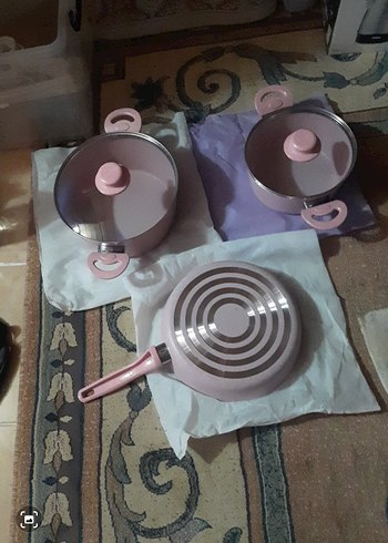 Yeni Ve Etiketli Pastel Pembe Tencere ve Tava Seti - Görsel 2