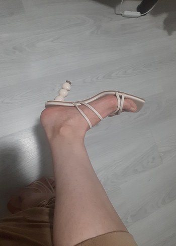 Marjin Topuklu Terlik No 37 Topuk Boyu 6 cm İnce Bantlı - Görsel 6