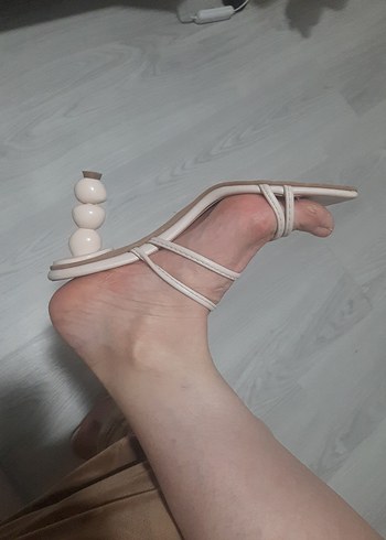 Marjin Topuklu Terlik No 37 Topuk Boyu 6 cm İnce Bantlı - Görsel 4