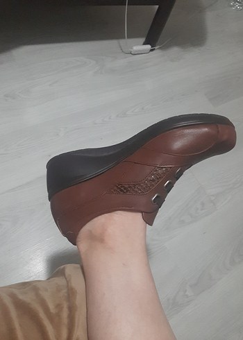 Polaris Kahverengi Deri Kadın Klasik Ayakkabı No 39 Topuk Boyu 5 - Görsel 3