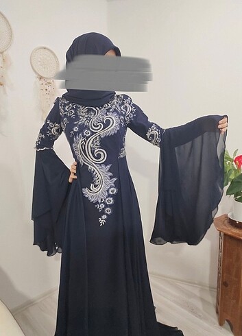Tesettür lacivert desenli abiye elbise