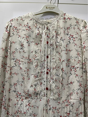 Zara Çok tatlı bir elbise aldım